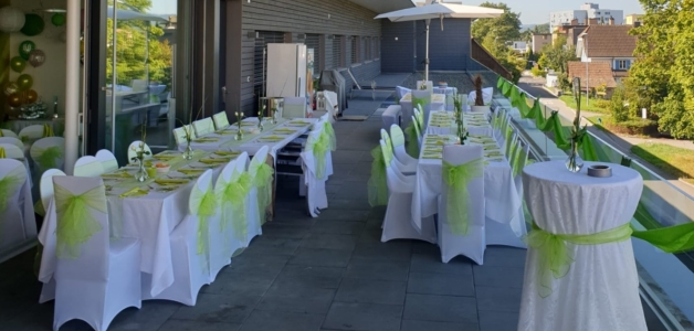 eventlokal cafeteria geburtstagsparty terrasse stehtische deko kellenberger ag schreinerei